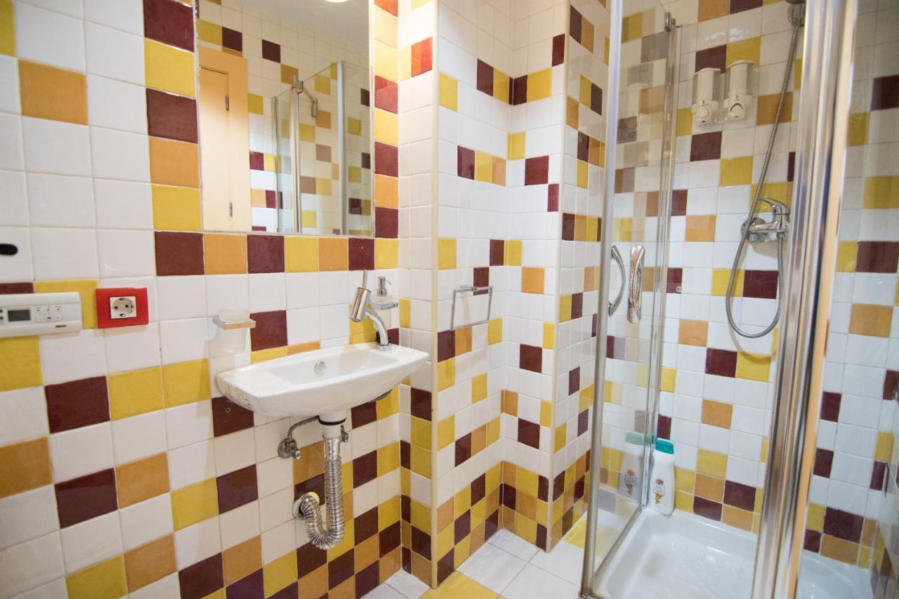 Tuguest Navas Apartment Granada Kültér fotó